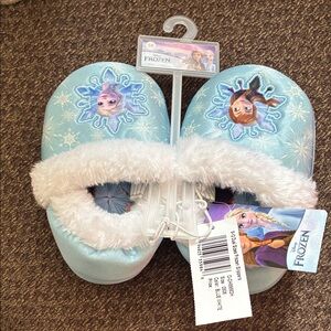 NWT Disney Frozen Anna & Elsa Toddler Slippers (Size 5/6) Snowflake Embroidery